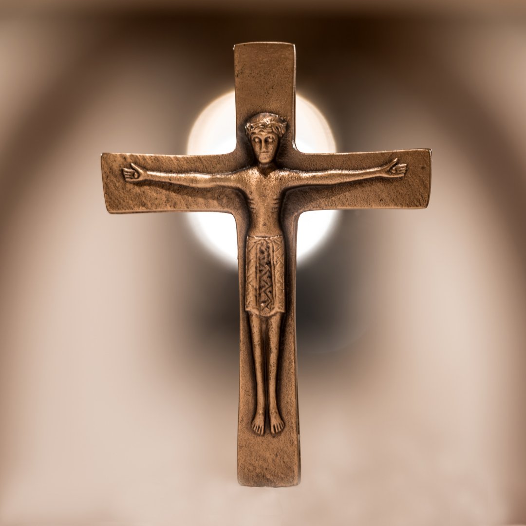Catholic_Priest's tweet photo. "Whatever troubles may be before you, accept them bravely, remembering Whom you are trying to follow. Do not be afraid." - #SaintMaryMacKillop #SaintoftheDay #AustraliasFirstSaint
๐ท Old Church Cross / ยฉ Janny2 via #GettyImages #Catholic_Priest #CatholicPriestMedia #CanvaPro https://t.co/s8PpsMJTaH