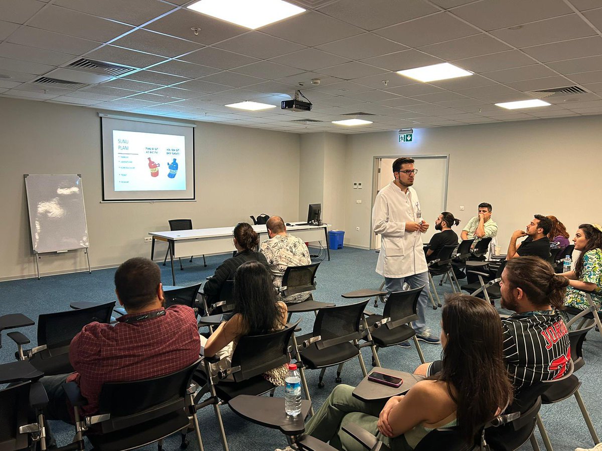 <a href="/Fahmetkahraman/">Fatih Ahmet Kahraman</a> moderatörlüğünde #aciltıp klinik arş. gör. hekimlerimize yönelik “Arter Kan Gazı Değerlendirme” eğitimi ilk haftası başladı. 3 ayrı grup ile tamamlanacak eğitime katkı veren hocalarımıza teşekkür ederiz. <a href="/dralpsener/">Alp Şener</a> <a href="/drmelihcamci/">Melih Çamcı</a>