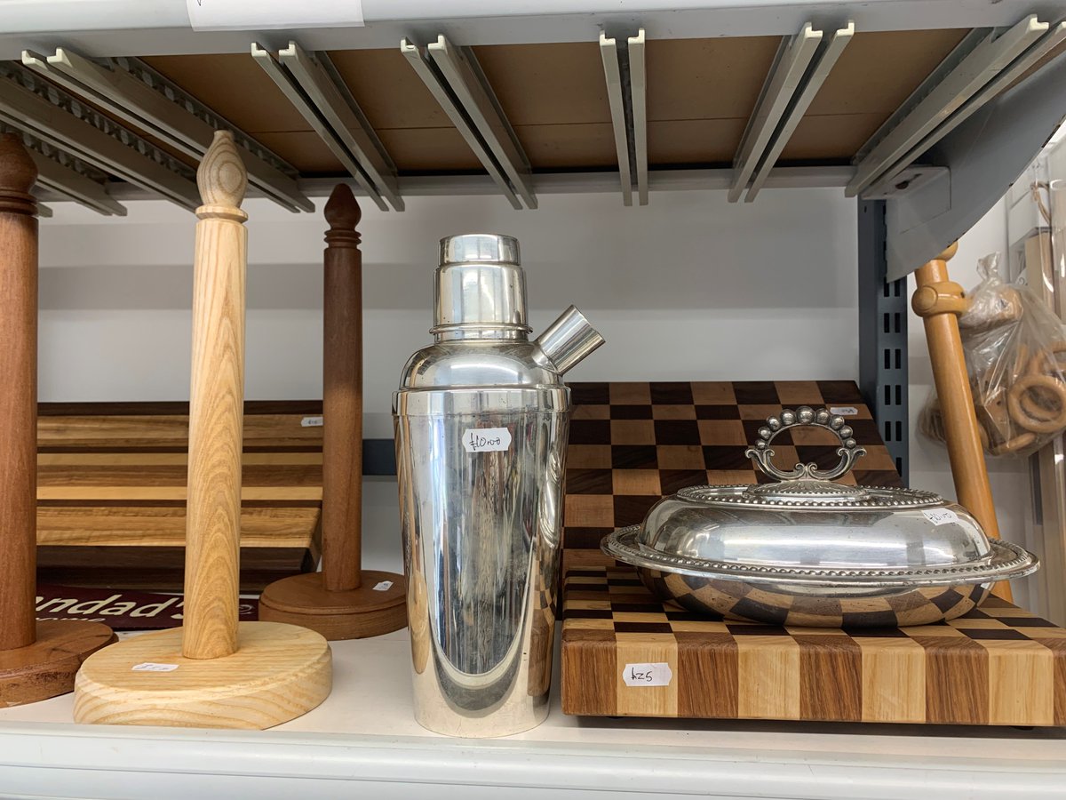 AgeUKexeter's tweet photo. 📣Increased opening hours - Pop in and take a look at our Men in Sheds Shop 

 Looking for garden tools or equipment? it's the place to grab yourself a bargain 

Check out our handcrafted items; they are perfect for homes and gardens

#preloved # recyled #communtity #keepitlocal https://t.co/5tM6t9kncD