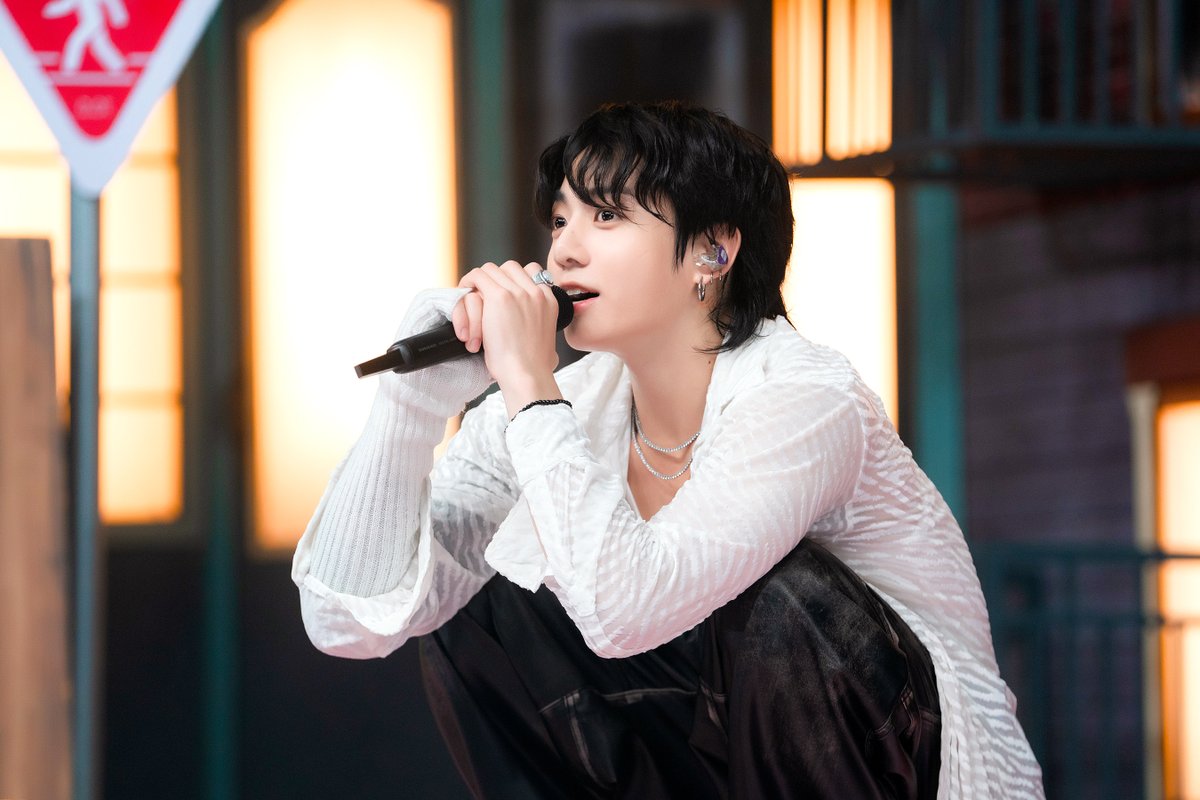 inga_sbs's tweet photo. ❤230730 인기가요 #미션포토

미션포토 보고 가슴이 웅장해진다•••
무대 위의 정국이는 너무 갓름다워요🥺💦
드디어 도착한✨ 미공개+무로고 포토📸
보러 올 💜아미💜 여러분들 모여주세요🫶

MORE🔗https://t.co/VXjLEvmI9s

#인기가요 #inkigayo #정국 #JungKook #BTS #방탄소년단 @bts_bighit https://t.co/wGUpf49a9k