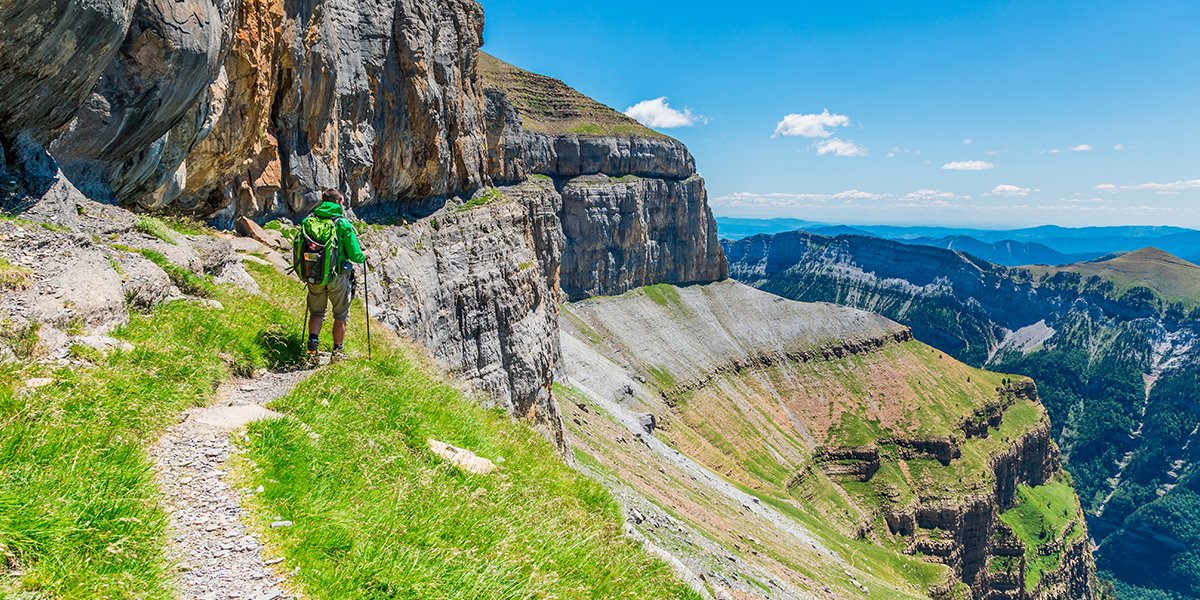 Los espacios naturales en #Aragón te enamorarán... 🥰

Un paseo por el #ParqueNacionaldeOrdesayMontePerdido o el #ParqueNaturaldePosetsMaladeta hará que sientas la verdadera grandeza de la naturaleza que nos rodea... 💚

👉 bit.ly/43f7KSx

#VisitSpain #SpainEcoTourism