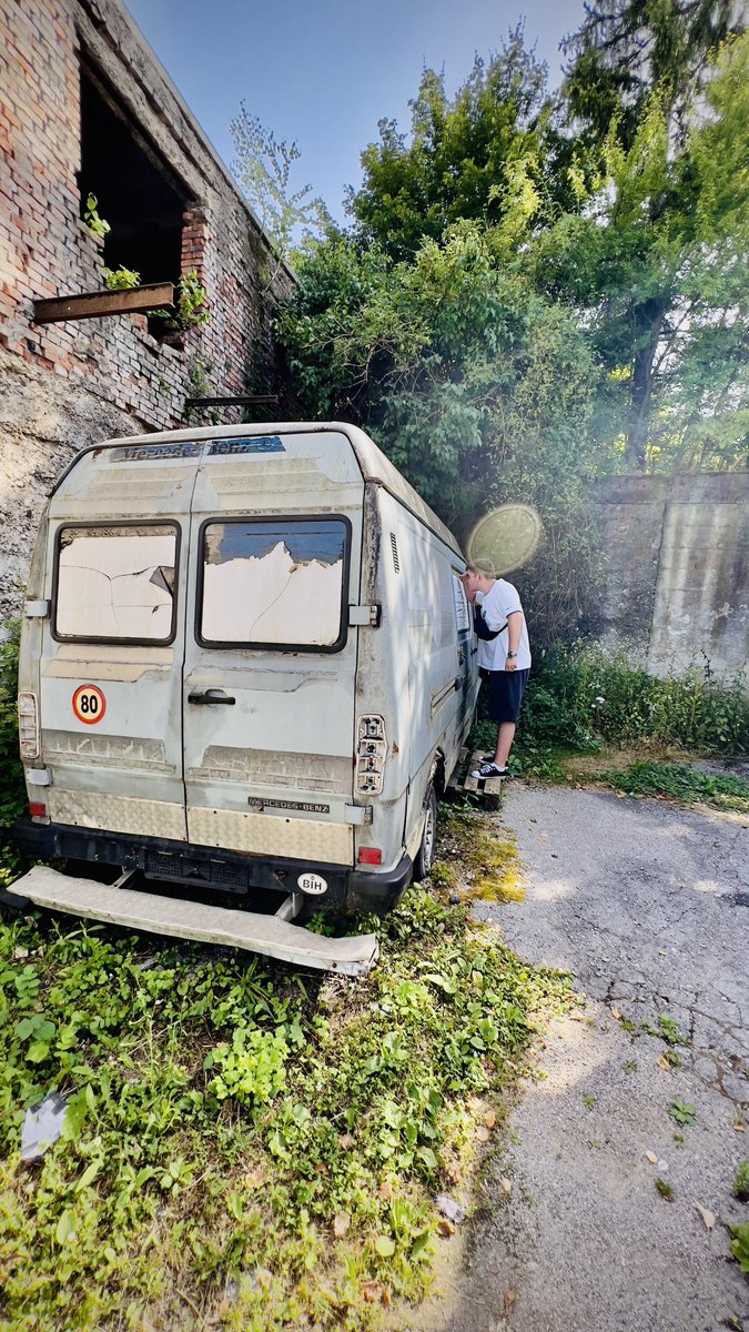 SamLovesTech's tweet photo. Balcan trip day 2. (Life in Drvar)
📍Drvar 
📷iPhone 12 Pro
#ShotOniPhone #streetphotography https://t.co/oia91D9z8m