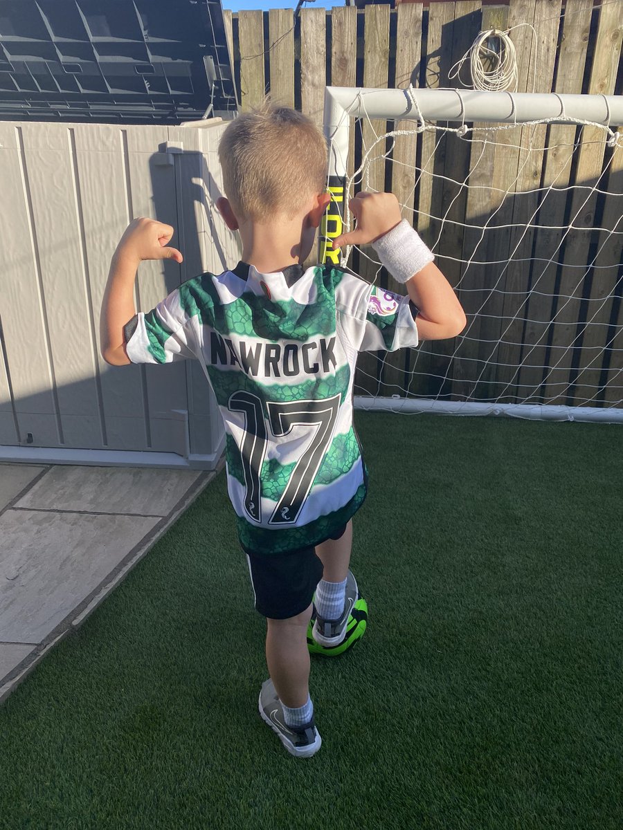 #AskNawrocki  as an young defender what tips can you pass onto me