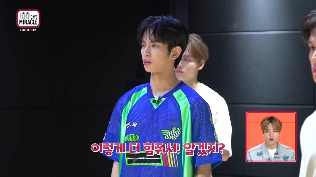 IDOL_ALLDAY's tweet photo. ▶ 셀럽 : 호라이즌 카일러
▶ 어디 : 230804 M2 유튜브 100일의 기적 
▶ 브랜드 : 반팔티 - 이스트쿤스트(ISTKUNST)
▶ 모델명 : SPORTS MESH TEE[BLUE]

#HORI7ON #KYLER https://t.co/vRiJHqrG0X