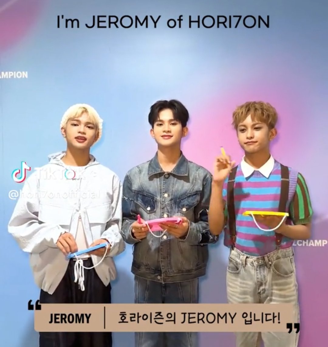 chim 🦋 tweet media