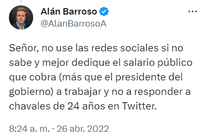 AlanBarrosoA's tweet photo. Buen momento para recordar esta interacción ridícula que tuve con el diputado Espinosa de los Monteros (luego me bloqueó). Tremendo personaje. https://t.co/ldyw3n68dW