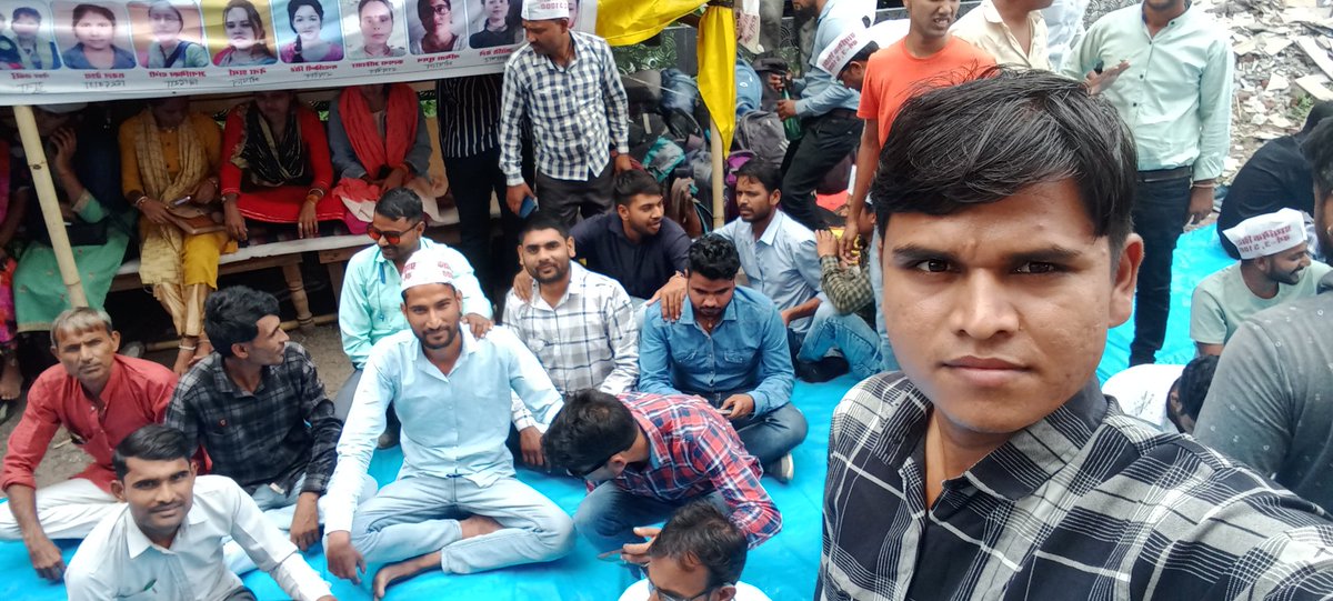 vinodku27047777's tweet photo. #51000_MPTET_VARG_3
@ChouhanShivraj 
@CMMadhyaPradesh 
@drnishantkhare 
@drnishantkhare 
@Indersinghsjp 
@BJP4India 
@dpi
Varg 3 ke pad 51000 karo mama . Ye mat bhulo ki chunav pas me he . Hum berojagar yuva he . https://t.co/CfVjeRTHa0