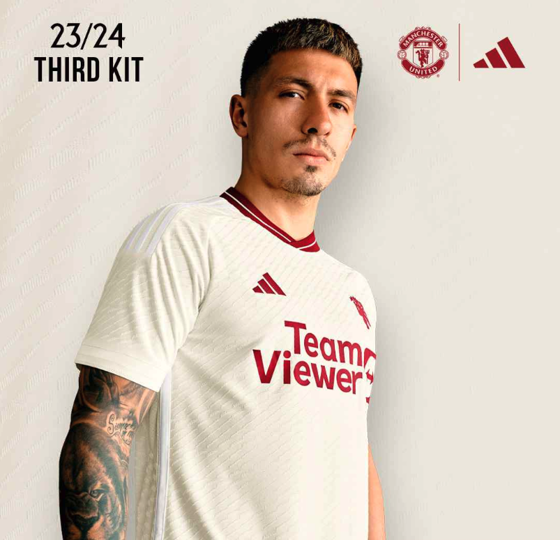 UnitedStandMUFC's tweet photo. GOAT's in white ⚪️ https://t.co/29O2qlTKiS