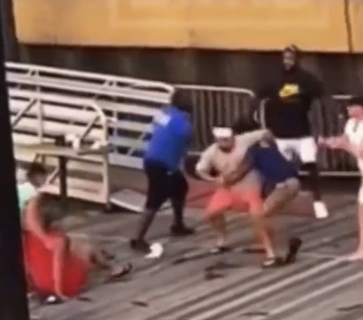 salumc's tweet image. That’s the moment he #FoundOut he’d been #FingAround 😂😅🤣