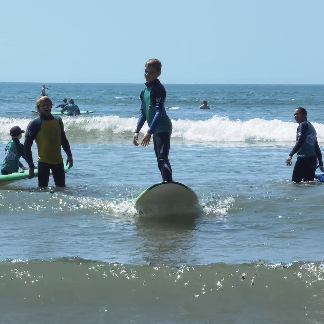 You could learn to #surf while staying <a href="/CoulscottEstate/">Coulscott House Holiday Cottages</a> 🏄

We were all surfing in no time thanks to Jack at Walking on Waves surf school at Saunton Sands!

Highly recommend a lesson while here &amp; don't forget our guests get a special discount with Walking on Waves #surfschool