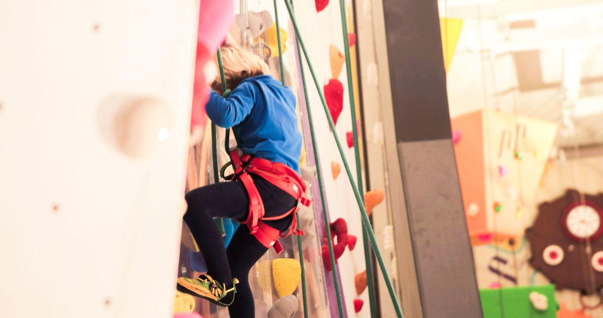 🧗‍♂️🧗‍♀️ En quête d'adrénaline et de défis ? Ne cherchez plus ! Venez pratiquer votre ascension dans notre incroyable espace d'escalade ! 🏔️

Venez défier les hauteurs avec nous ! 🗓️ 👉 bit.ly/3qeov2R

#escalade #climbing #aquamotion #courchevel #centreaquatique