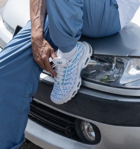 Sneakerologue's tweet photo. Nike Air Max Plus “Marseille” 🔵⚪️

📆: 17 Août exclusivement à Marseille et le 24 Août en Europe https://t.co/Xpynoz7IQe