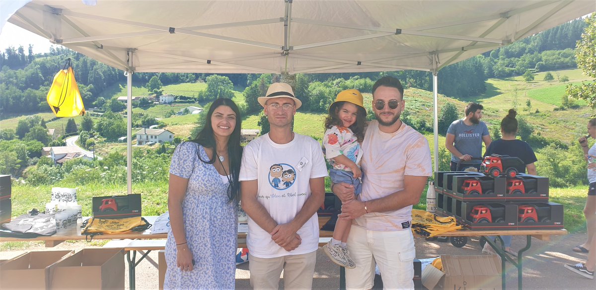 Après le succès du baptême #automobile #caritatif 🚗du 22 juillet, en faveur de l’#association Pour qu'Eden et Abel vivent, 🙋🙋,Miguel Fresta, l’organisateur de cet événement, avec le Club Aam, en dresse le bilan et annonce la somme versée :
rvrradio.fr/Un-bapteme-car…