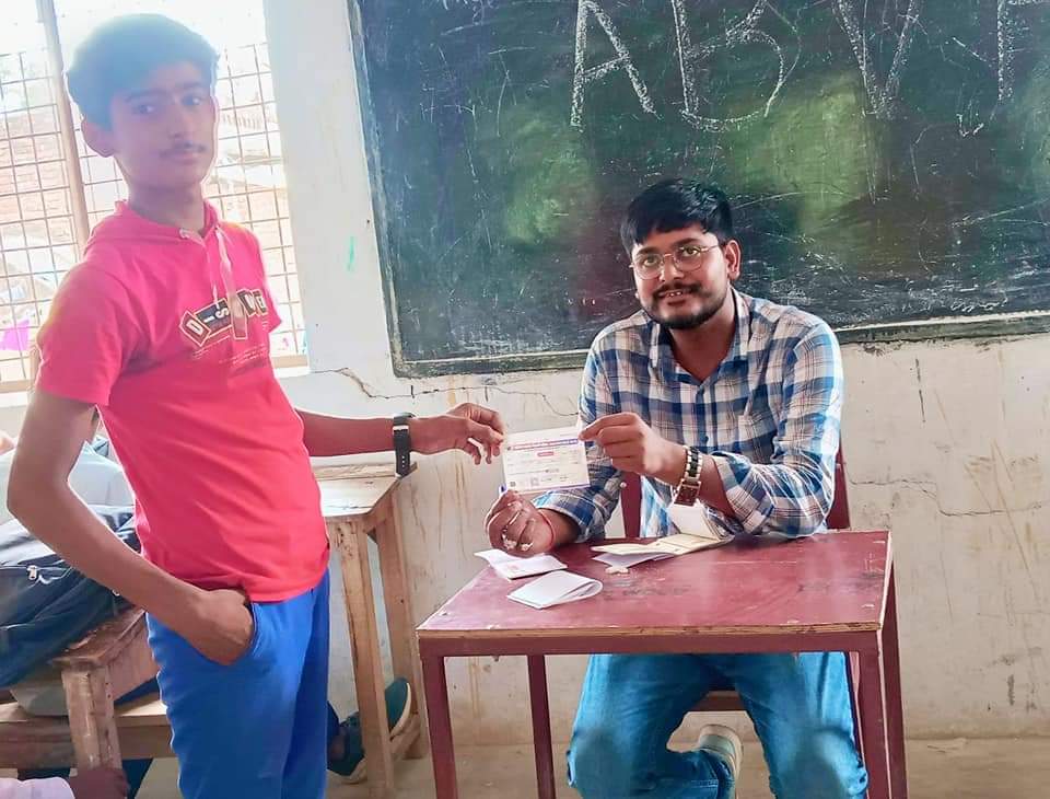 pkkashi221308's tweet photo. #membershipdrive2023 #अभाविप_मछलीशहर 

अखिल भारतीय विद्यार्थी परिषद मछलीशहर जिले के कार्यकर्ताओं द्वारा हिंदू इंटर कॉलेज मुंगराबादशाहपुर में छात्र छात्राओं की सदस्यता कराई गई।

@ABVPVoice @iGhanshyamShahi https://t.co/upfiIRYkIA