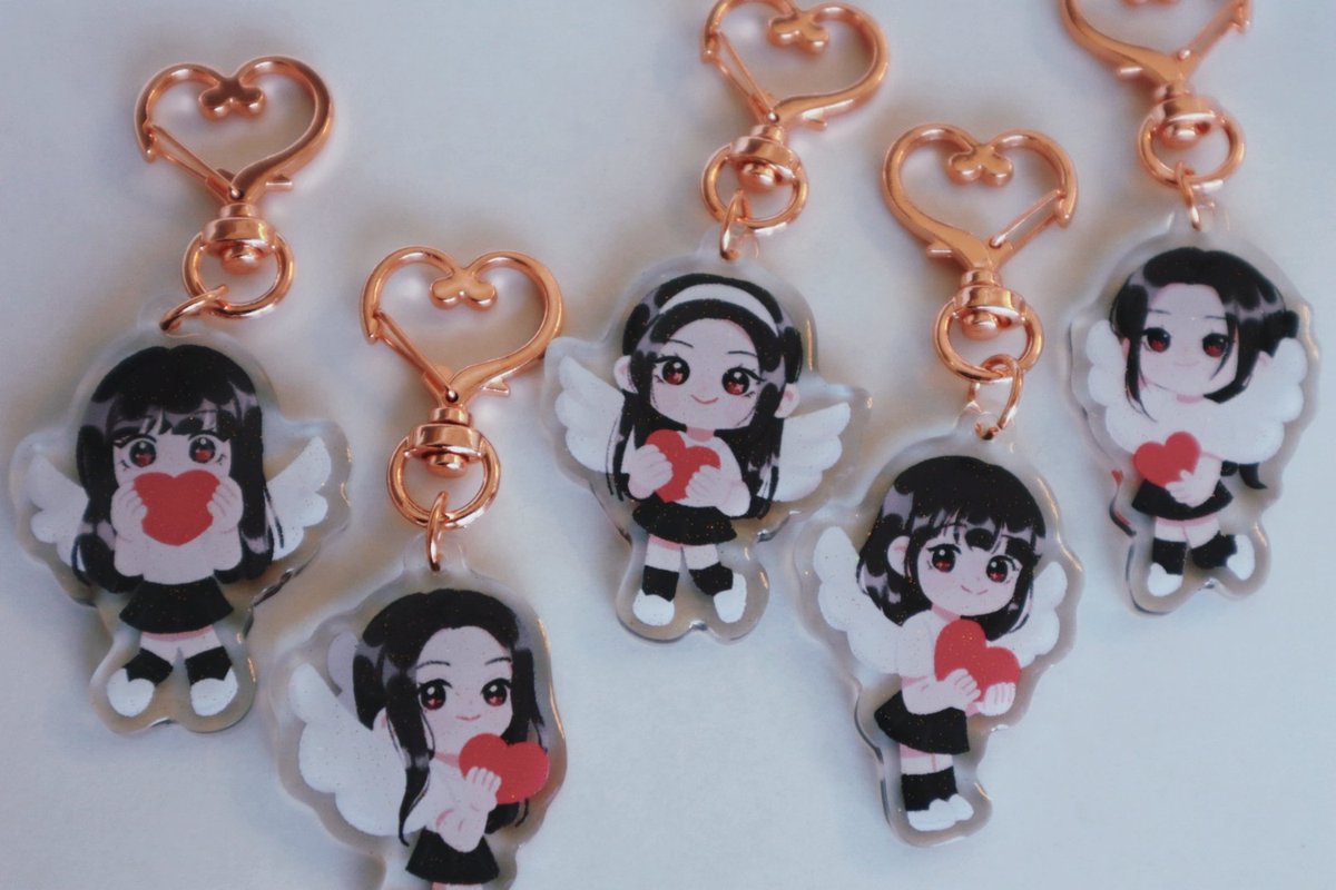 ❤️ keychains 
#LE_SSERAFIM #르세라핌
