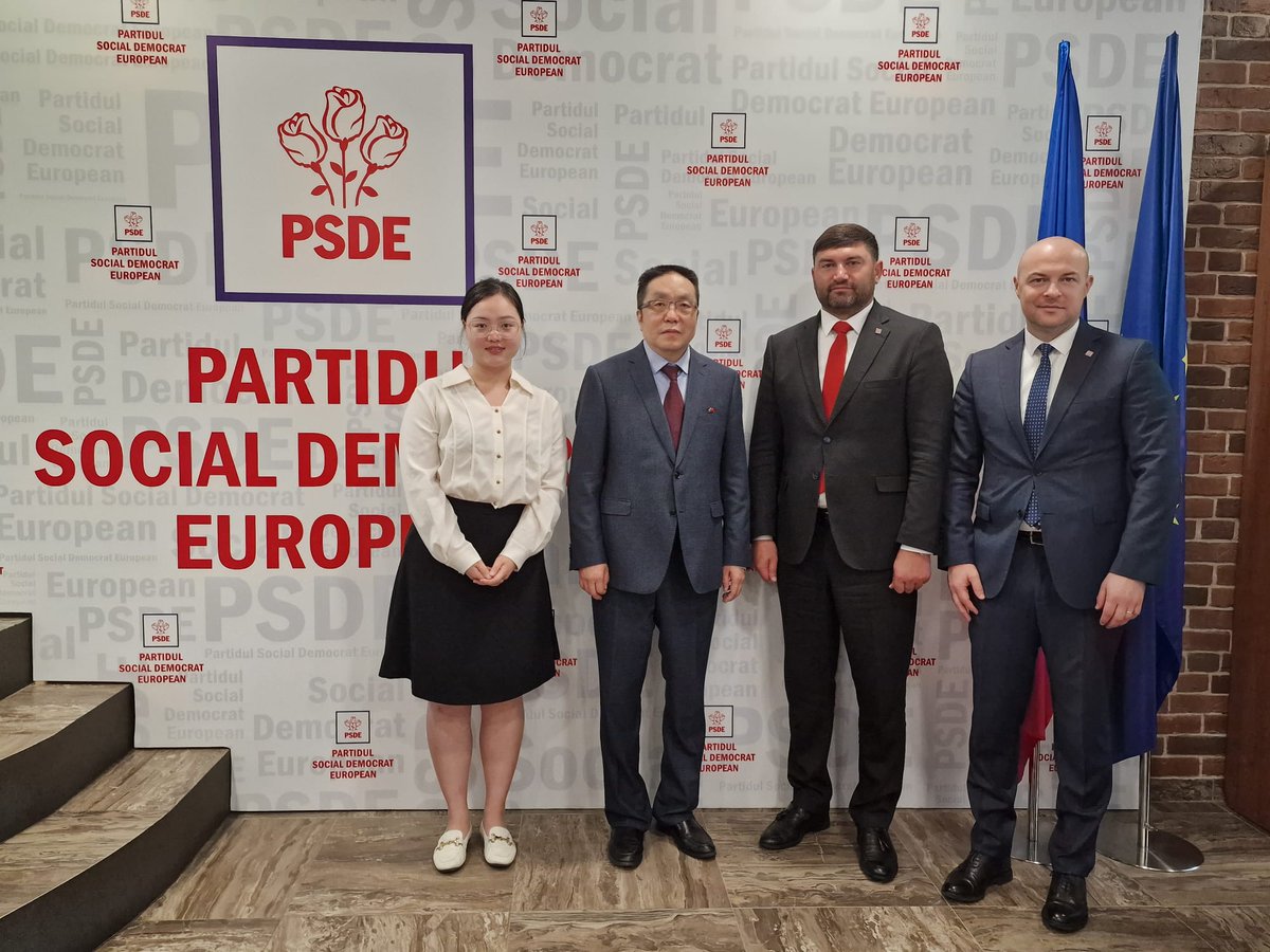 PSDEMoldova's tweet photo. Conducerea PSDE s-a întâlnit cu Ambasadorul Chinei la Chișinău, E.S. Yan Wenbin. Părțile au discutat despre poziționarea PSDE pe scena politică ca un partid de stânga european autentic precum și despre planurile formațiunii pentru alegerile locale generale din noiembrie curent. https://t.co/A5lbwSH748
