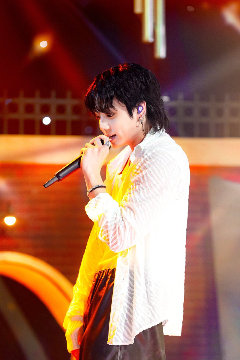 7btsupdates's tweet photo. Jungkook at Inkigayo Exclusive photos (1)

 https://t.co/unRP0O0DM6 https://t.co/iJkOSAArkD
