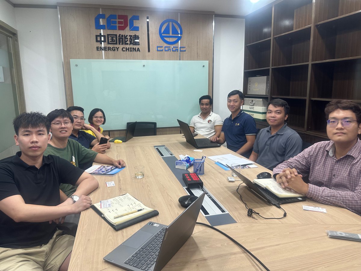 gracesolar01's tweet image. A few days ago,GraceSolar's professional account manager and R&amp;amp;D team met with partners in #Vietnam for in-depth exchanges, conducted technical discussions on recent cooperation projects, and promoted the orderly progress of related projects.
#gracesolar #solarproject #solarmount
