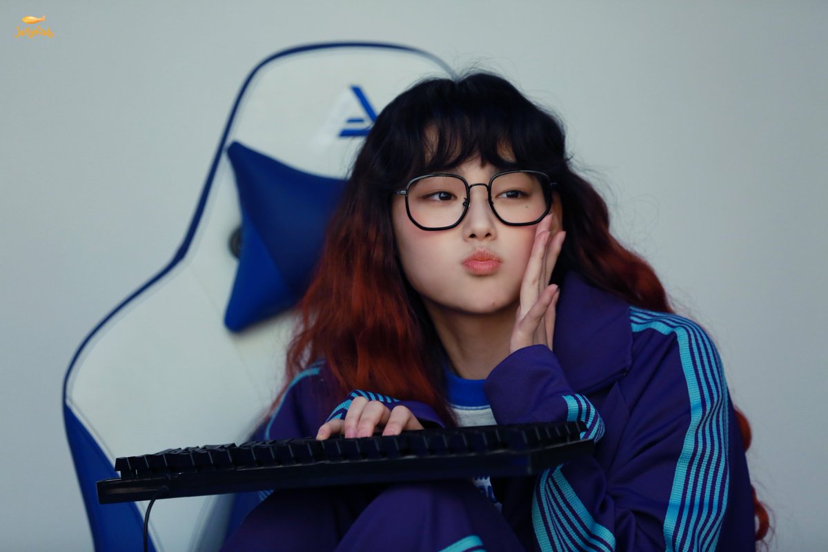 kang mina pics tweet media