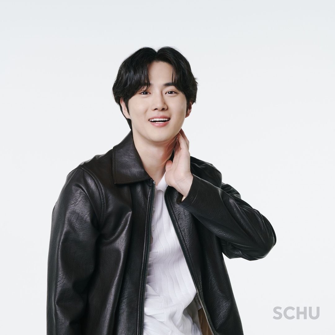 knockknock0408's tweet photo. SUHO - sch_univ ins
@weareoneEXO https://t.co/H17ZHPK2du