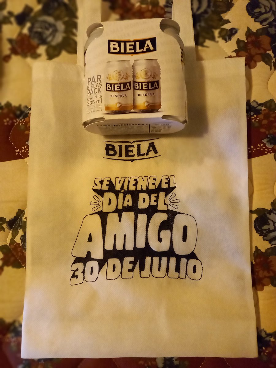miguelvallejom's tweet photo. 🍻😊✌🏻
Muchas gracias a los amigos de @BielaEc por el lindo y refrescante detalle por el #DiaDelAmigo 

#BielaEc #Biela #Ecuador https://t.co/2mFOP5ymjT
