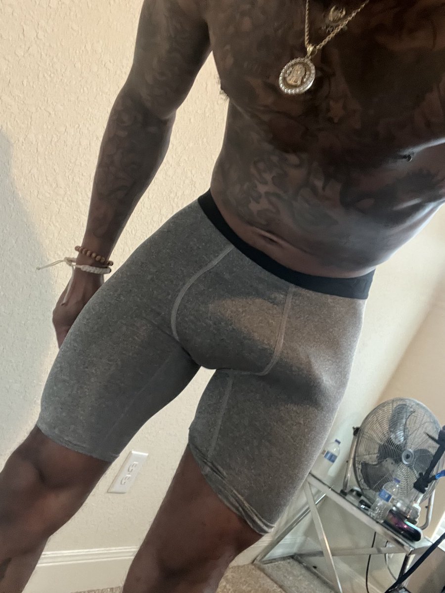 OhGirlDatIsHim's tweet photo. Need a mouth to put this in 😈. 60% off my onlyfans for the first 10 new subscribers https://t.co/S7Oc7zt8Zu