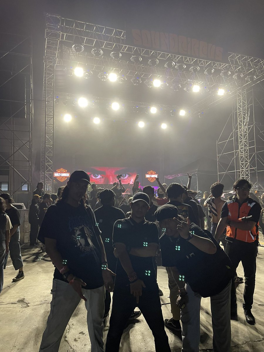 faezzwn's tweet image. penutup july yg chaossss ! 🔥#AOS2023