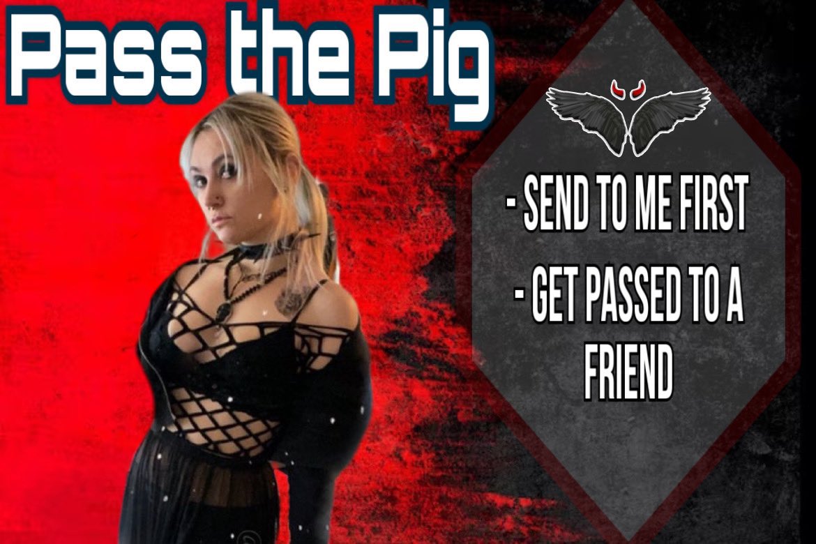 TheGoddessGlo_'s tweet photo. Come here piggie piggies and get passed around 🐽💸 https://t.co/14vJa3EoUs
