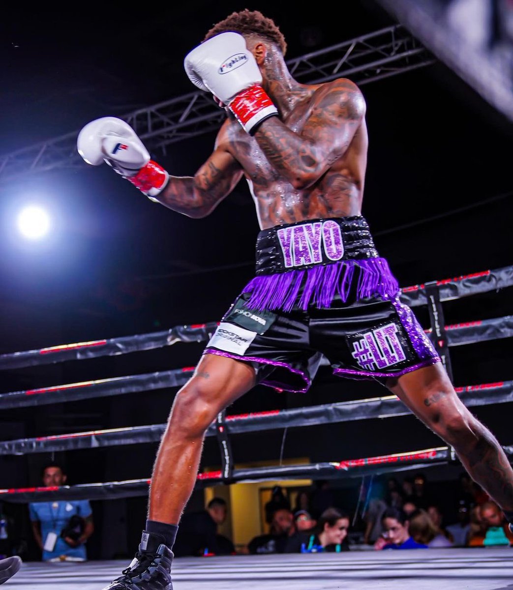 bad_matchup's tweet photo. #trapyayo #boxing #Fighter #boxingfans black suede and sequin Jawn 💯 https://t.co/VJl8JjNUvY