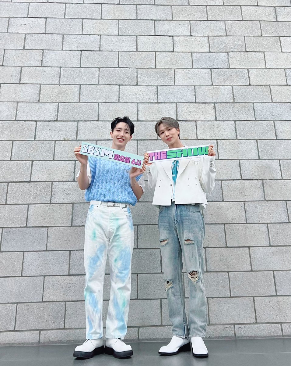 theshow_offcl's tweet photo. 그런 날 있잖아...
세븐어스가 안내하는 #Wonder_Land 로
무작정 떠나고 싶은... 그런 날
#세븐어스 보고 있는데도 
계속 계속 보고싶어서 기웃 기웃 거리는... 그런 날
꾀꼬리즈 목소리 듣고 있는데 
귓가에 상투스가 울리는 것만 같은... 그런 날
#더쇼 @officialSEVENUS https://t.co/Fd0ol07oOY