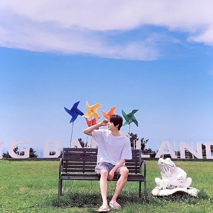 Hello august , May the people who pass by see this message find only happiness.  Have money to spend all month , There was a beautiful smile on my face all month long.  You are a blooming flower.🌷💐🍀

#อรุณสวัสดิ์กับเสียงเพลง