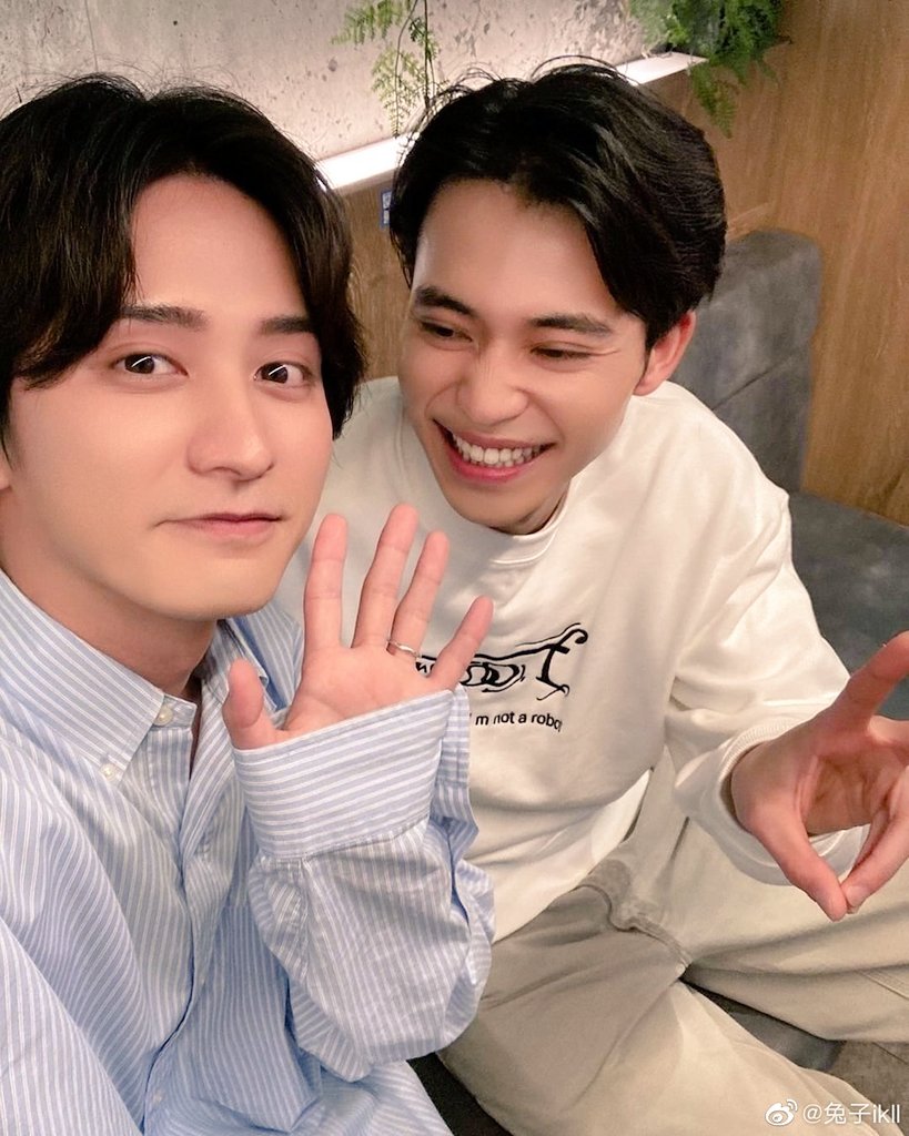 luckiestfujoshi's tweet image. Now playing : Lucky by Jason Mraz feat. Colbie Caillat. 
P.s. the 2nd pic makes me giggle uncontrollably ☺🤭 
#瀬戸利樹 #中田圭祐 
#SetoToshiki #NakataKeisuke 
#세토토시키 #나카타케이스케