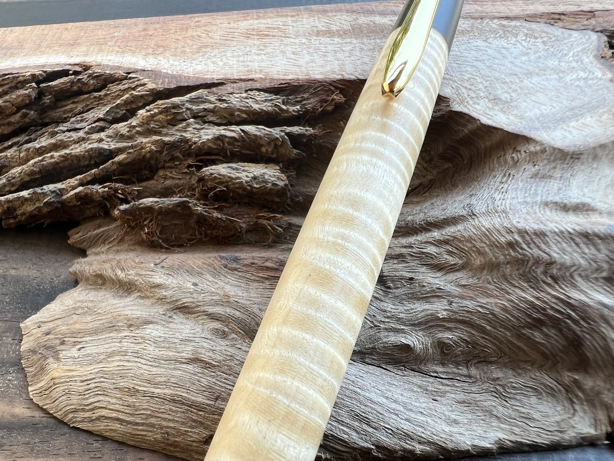 栃（縮杢）の受注生産受付を開始しました🖋️白肌の縮杢をお楽しみ