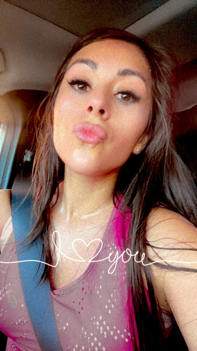annie_palacios's tweet photo. Empezamos a trotas de nuevo… soy la más feliz 🤩 8km suaves pero que la pierna dejó 🫶🏼 #running #runner #RUN #FelizLunes #FelizLunesATodos https://t.co/i41JGpwkE5