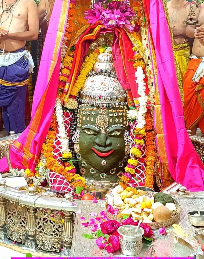 🙏🌹जय श्री महाकाल 🌹🙏
श्री महाकालेश्वर ज्योतिर्लिंग उज्जैन के आज के भस्मआरती  श्रंगार  दर्शन
🔱01 अगस्त 2023 मंगलवार 🔱