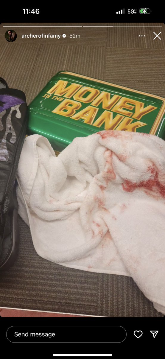 rheashorror's tweet image. :( i hope he’s ok