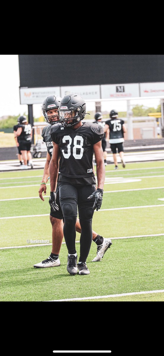 Josiah_Turner5's tweet photo. Aug 1 tomorrow ready To Build brick by brick with my brothers ⏳….2weeks till scrimmage !!! #letsgethismoney #ringszn #DBU https://t.co/6aysmPEPg3