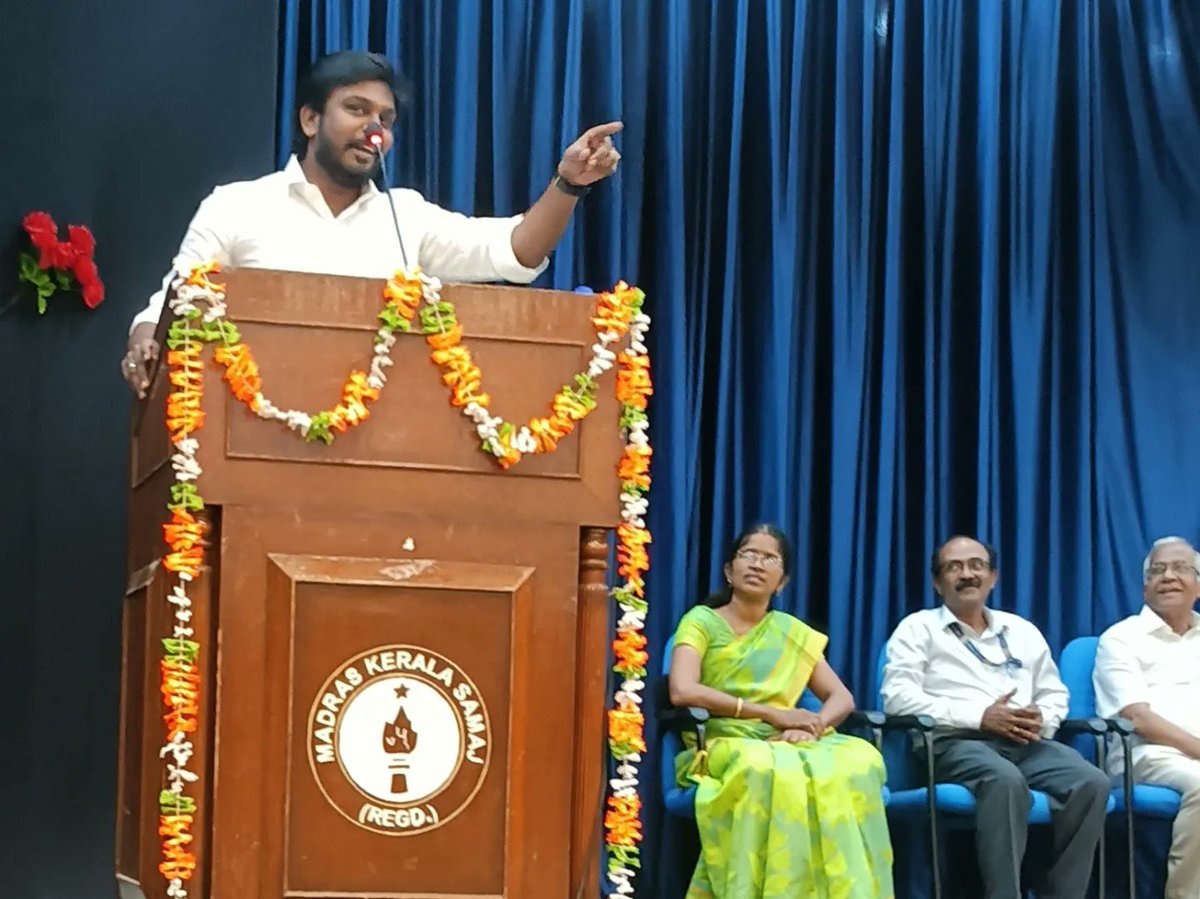 elamsurithi99's tweet photo. கழகத் தலைவர் @mkstalin மாண்புமிகு அமைச்சர் அண்ணன் @pksekarbabu அவர்களின் வழிகாட்டுதலுடன் எழும்பூர் தொகுதி #99thward வார்டுக்கு உட்பட்ட கேரளா வித்யாலயா பள்ளியில் அழைப்பு விடுத்ததை அடுத்து அப்பள்ளி மாணவ மாணவியர்களுக்கு ஊக்கமளிக்கும் விதமாக சிறப்புரையாற்றி (1/2). https://t.co/UoyQUv2Otf