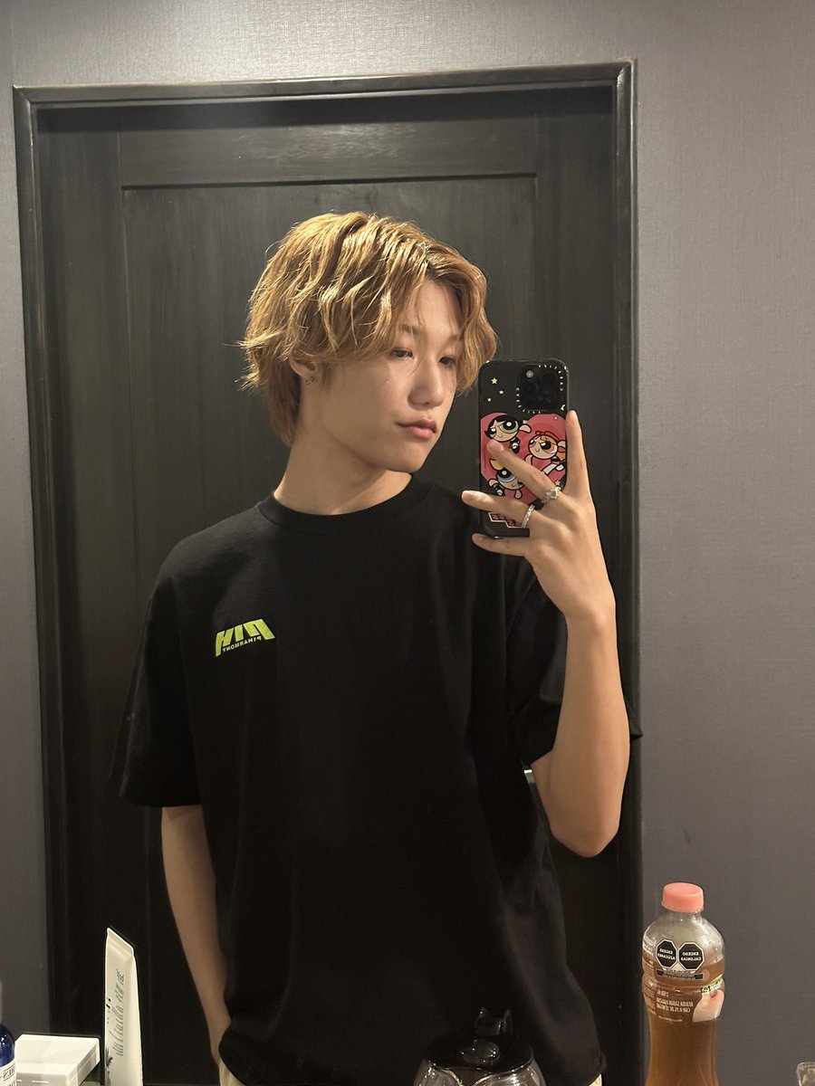 P1H_members's tweet photo. 또 한 번의 피오니어 투어를 무사히 마칠 수 있었던 것 그리고 또 한 번의 투어를 찾아와주신 것에 정말 감사함을 많이 느끼고 있어요 새로운 곳에서 새로운 사람들에게 행복과 사랑을 느낄 수 있다는 게 정말 값진 경험인 거 같아요 피스 덕분에 늘 행복해요 luv you 🤍🩶☁

#P1Harmony #JONGSEOB https://t.co/OwiUI6IhQ2