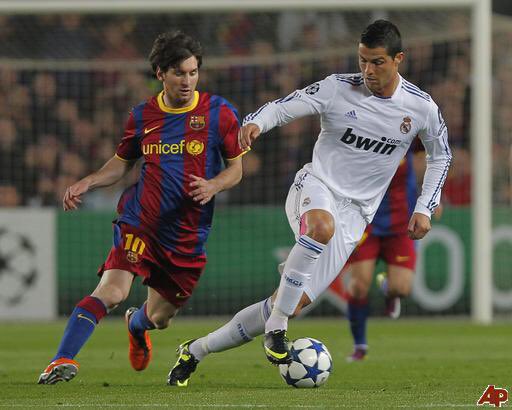 ChelseaFCVide's tweet photo. @SB15460 CR7 humiliating Pessi https://t.co/XiE1dQNZHw
