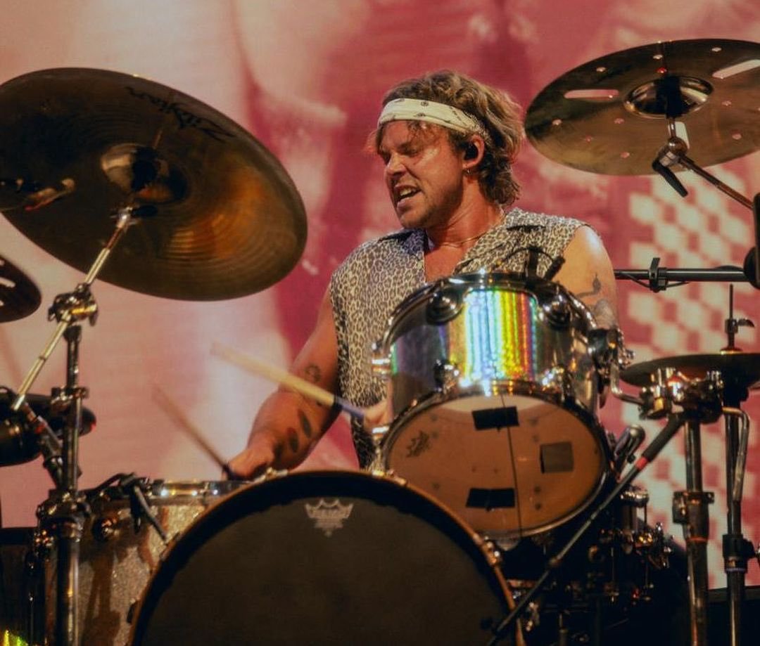 5SOSColombia's tweet photo. Nuevas fotos de @5SOS en su concierto del 30 de julio en Bogotá 

Cr: mava.villamizar https://t.co/4xT9RSAXhn