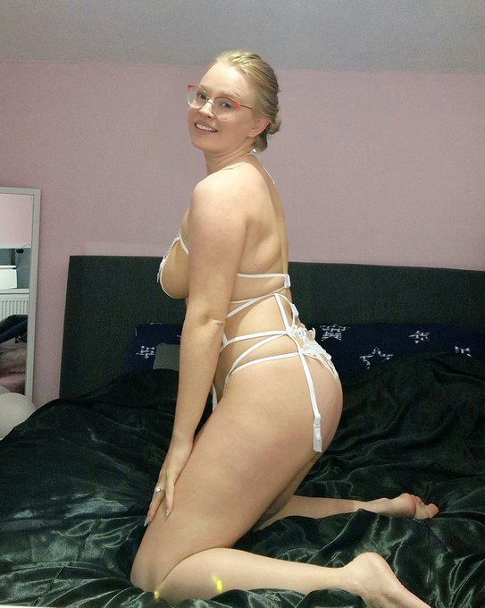 Are you hungry? Have me for breakfast🫦 https://t.co/rUGJHp0C60<a href="/tag/mvsales"class="tags"><span>#mvsales</span></a>