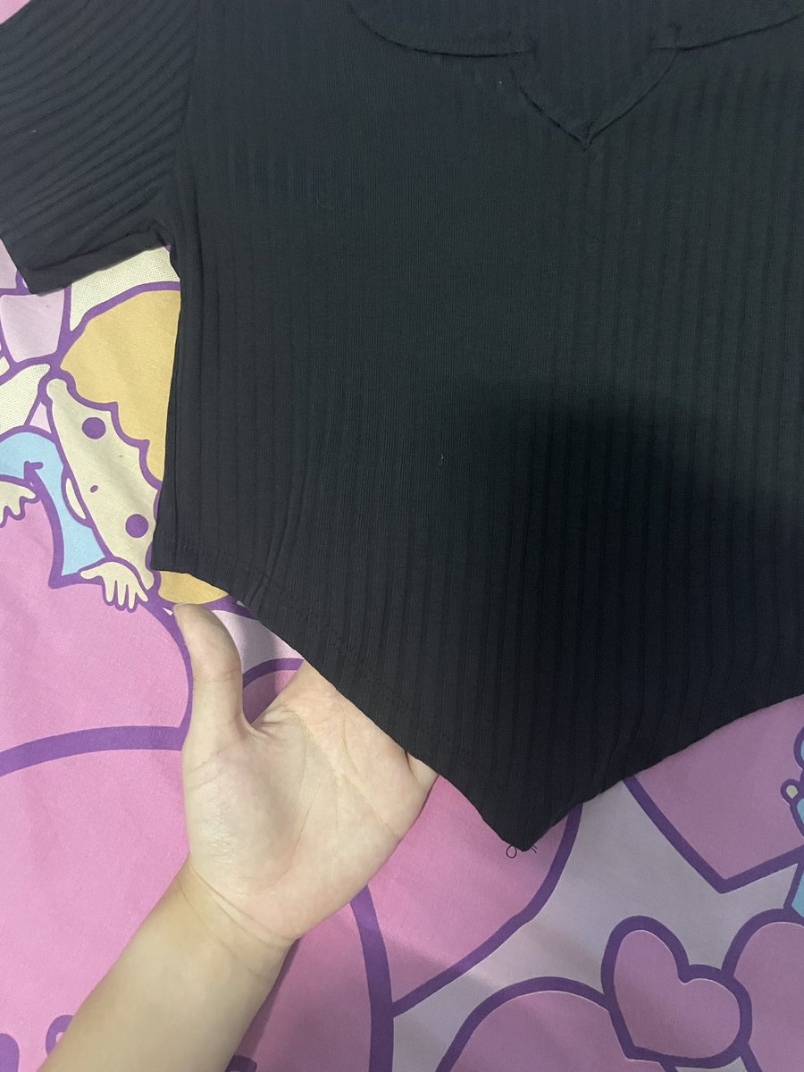 ExeSng's tweet photo. 2. ไม่เคยใส่เลยตัวนี้ มือ1
เป็นครอปเอวเว้า ใส่ละผอมมากก
(ผ้าไม่บาง ผ้าดี คุ้มมากๆ)

❗️ราคา ; 70 บาทค��ะ
เดมมาสอบถามเพิ่มเติมได้นะค
#ส่งต่อ #ส่งต่อเสื้อผ้า #เสื้อผ้ามือสอง #โล๊ะตู้ #โล๊ะตู้เสื้อผ้า https://t.co/w5gxIYrsER