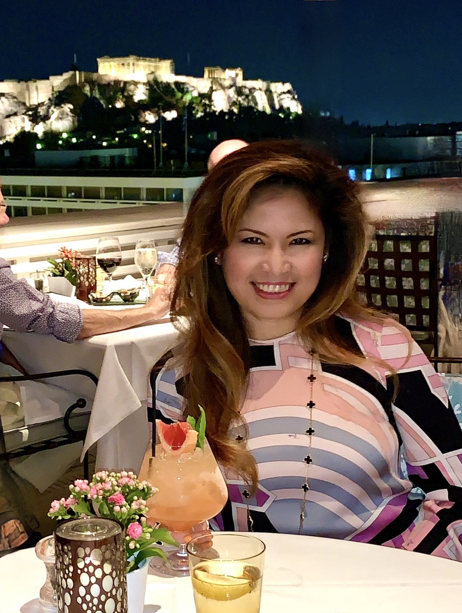zarahrocks's tweet image. Dining on top of a great restaurant with the Acropolis view in Athens would truly make anyone's night! Cheers! 🍹
#mediterraneanlife #summertime #athensadventures