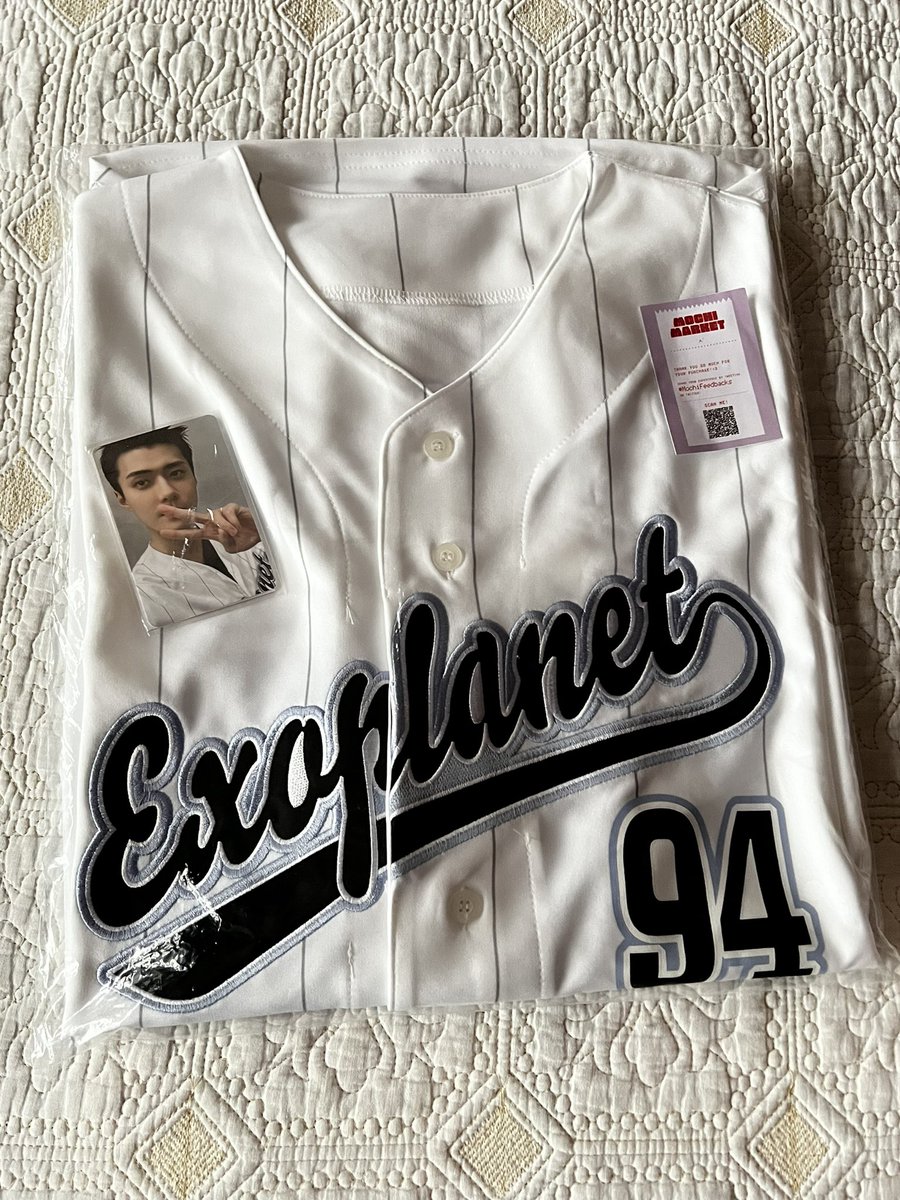 maknaeshan's tweet photo. Sehun jersey arrived safely yesterday along with his pc ✨ finally got to wear it today and its super comfy 🙈 ANG GANDA OMG and super happy with how fast it came WAA 🥰 thank you so much @mochimarketph po ulit for securing this and for the smooth transaction 💌

#MochiFeedbacks https://t.co/9oITiuUkxs