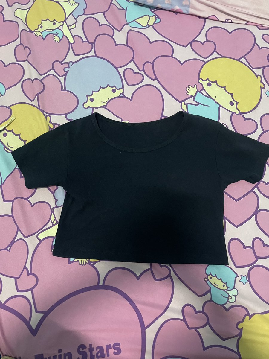 ExeSng's tweet photo. 4.เป็นครอปยืดธรรมดา สีน้ำเงิน
ใส่ละดูหุ่นดี ผ้าดีไม่บาง

❗️ราคา ; 30 บาทค่ะ
เดมมาสอบถามเพิ่มเติมได้นะคะ
#ส่งต่อ #ส่งต่อเสื้อผ้า #เสื้อผ้ามือสอง #โล๊ะตู้ #โล๊ะตู้เสื้อผ้า https://t.co/NgHhQVvQ0w