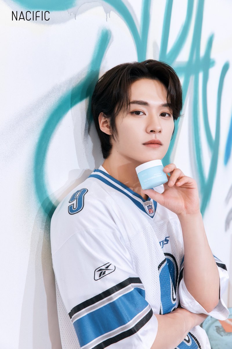 KrNacific's tweet photo. 𝗡𝗔𝗖𝗜𝗙𝗜𝗖 𝗫 𝗦𝘁𝗿𝗮𝘆 𝗞𝗶𝗱𝘀

𝘾𝙤𝙢��� 𝙋𝙡𝙖𝙮 𝙬𝙞𝙩𝙝 𝙇𝙚𝙚 𝙆𝙣𝙤𝙬 🏀⚾🎾

에베레스트 스펠링이 뭐였죠..?
아 맞다!
LEE KNOW'S NOSE⛰️ 

같이 에베레스트 등반하실 스테이 모집합니다 (1/801)

리노의 촉촉한 피부비결 
네시픽 히알부스터 크림 https://t.co/7Dfj333UXd
