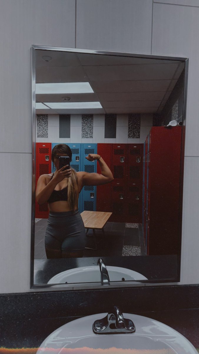 Kiara_Rae5's tweet photo. 📈📈📈 https://t.co/GJCsTQIxYy