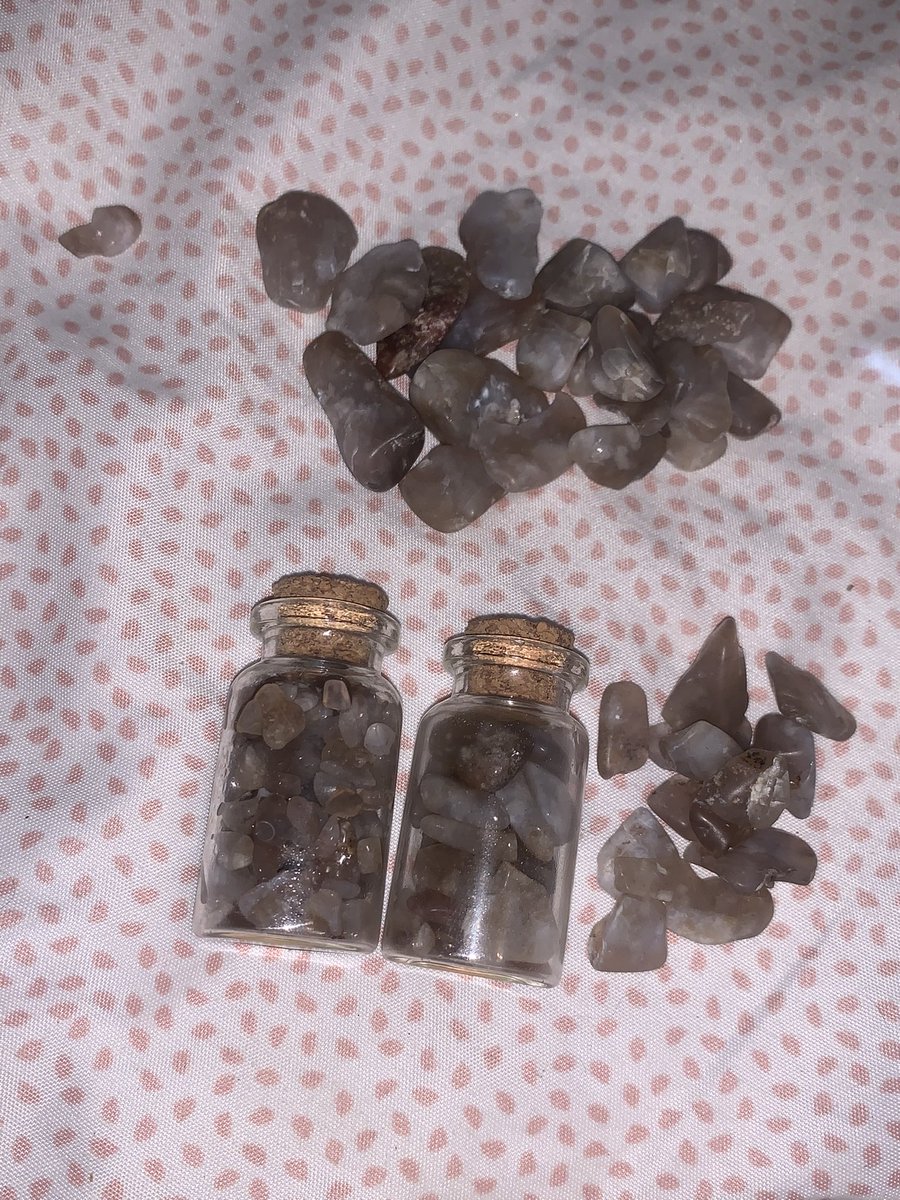 trapfairy209's tweet photo. (1st pic is raw and not tumbled) found this smoky quartz up in the mountains, selling for 3$ each (that goes for the ones in jars too) or i can ship just message me!! Located in merced (i believe these are smoky quartz, so these can be used for any intention) https://t.co/w1Vu7iocTa