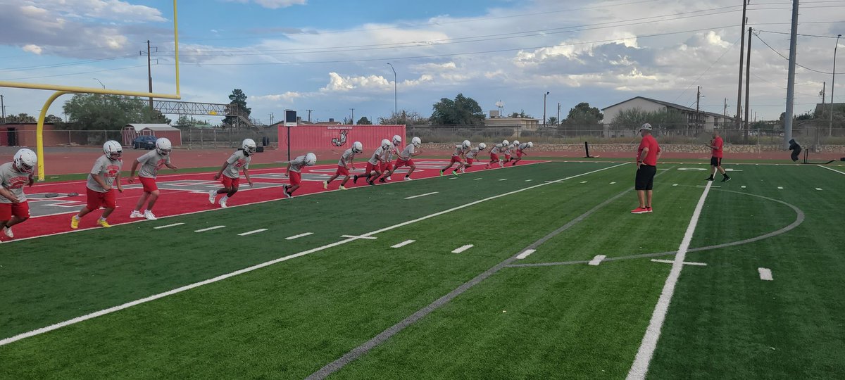 LaJeffFB's tweet photo. Great 1st day of freshman ball and boot camp @viva_lajeff. TX HS Football is here. https://t.co/KTb2NMg6PT